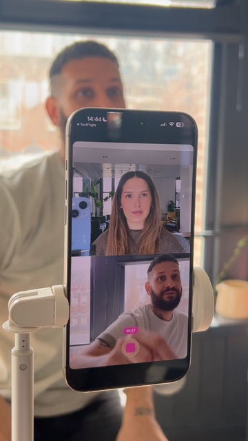 Multi-cam video from one phone